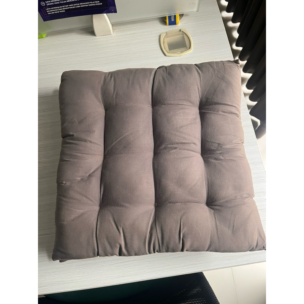 Preloved Bantal Kursi