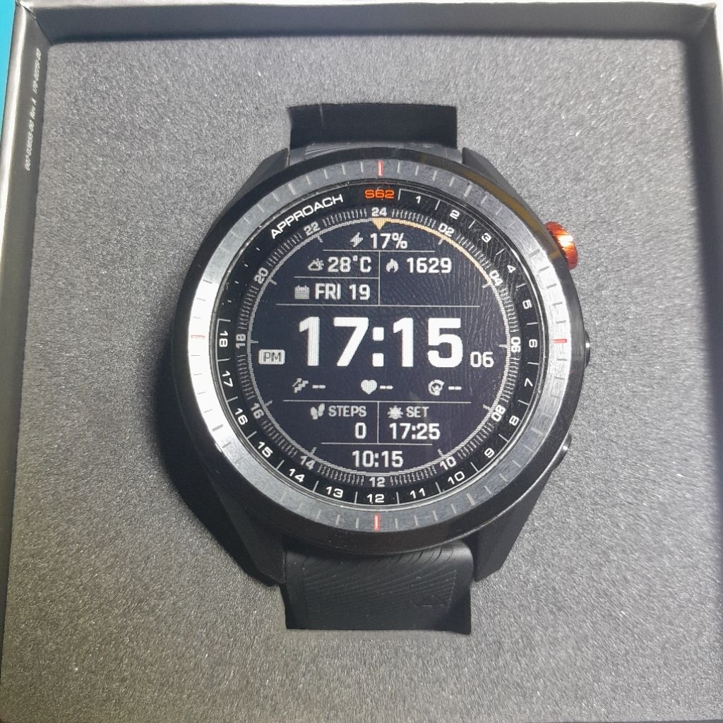 Jam tangan Smartwatch Garmin Approach S62 GPS GOLF