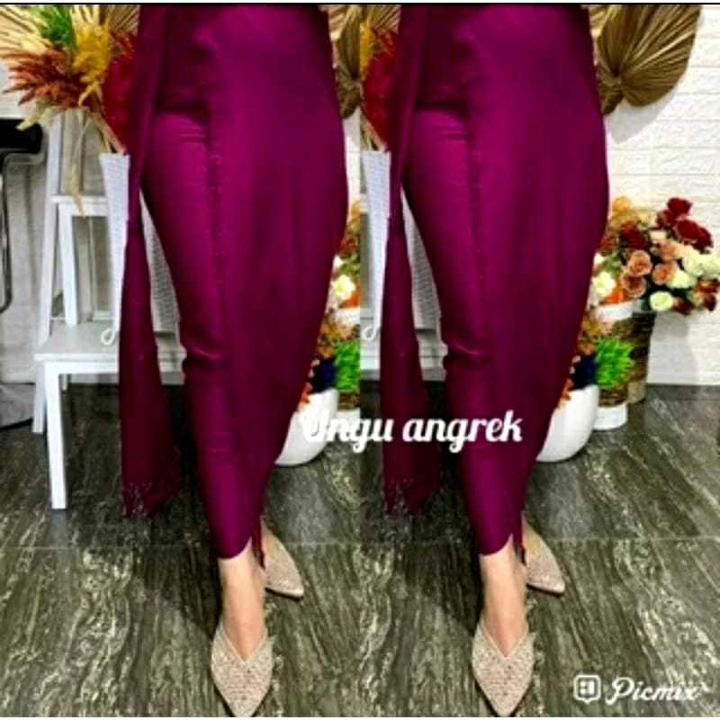 KAMEN RAYON POLOS LEMBARAN TANPA SELENDANG