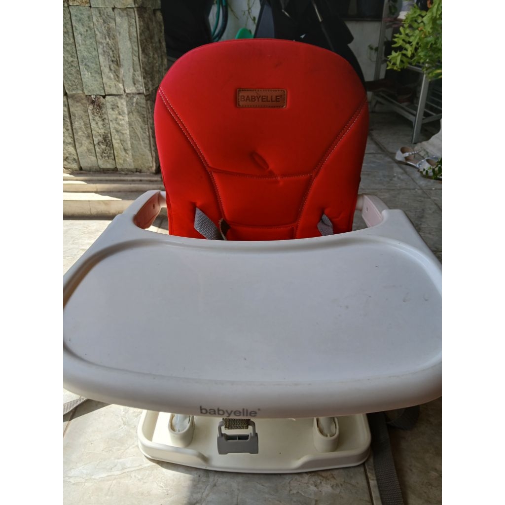 kursi makan bayi babyelle