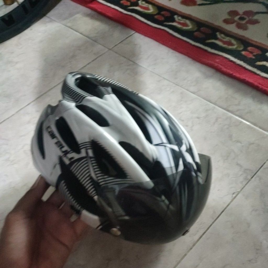 helm sepeda cairbull