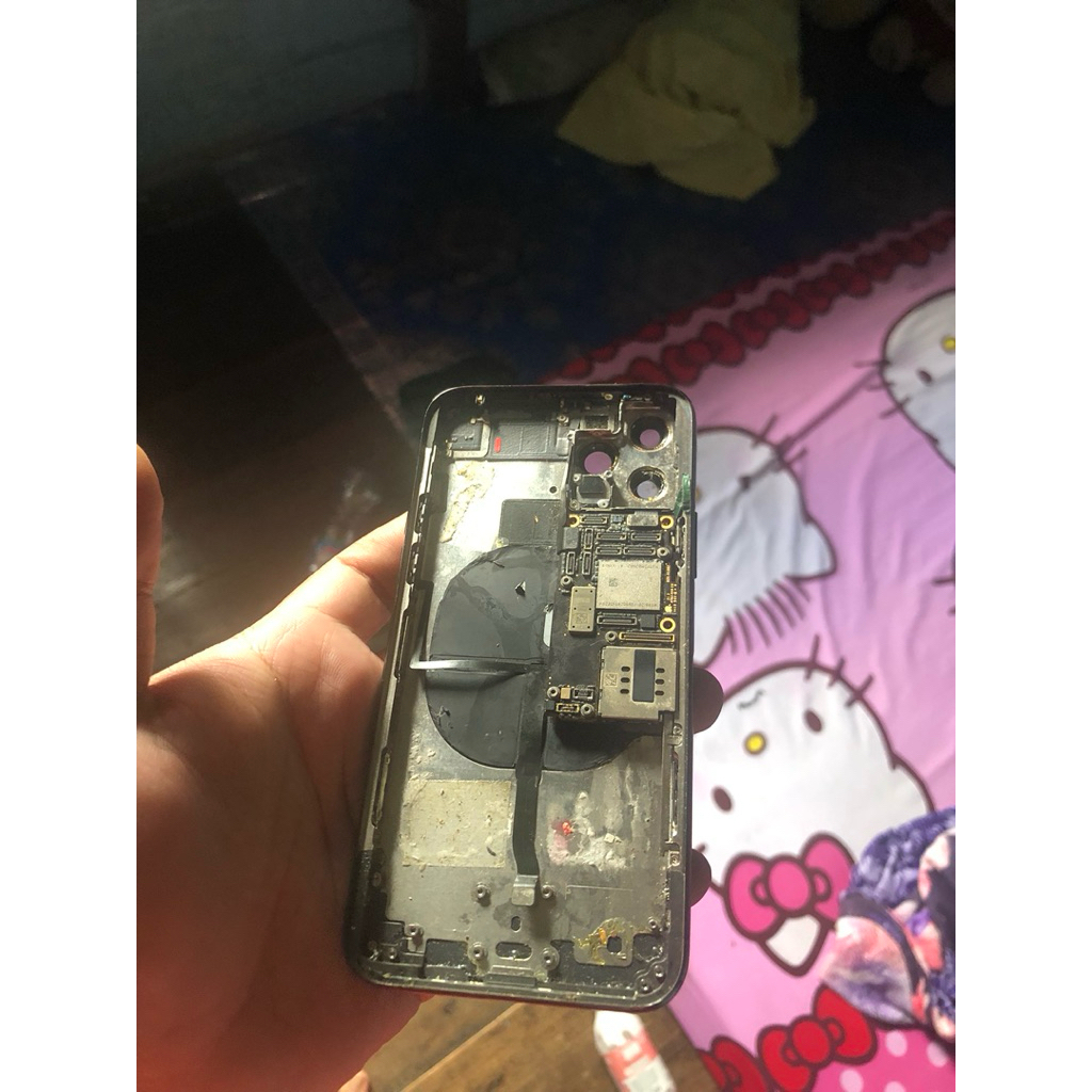 mesin 11 pro 64gb normal iCloud kosong siap pasang