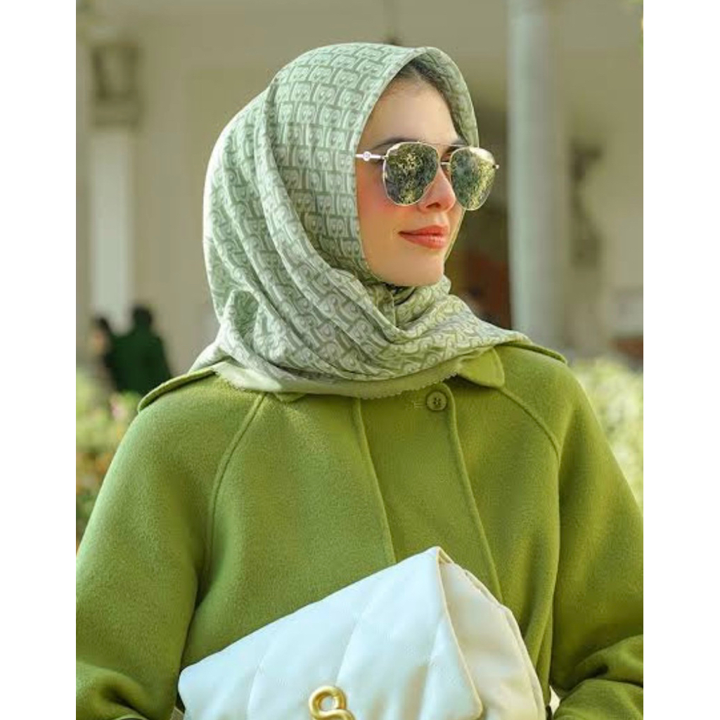 Buttonscarves Bimu preloved