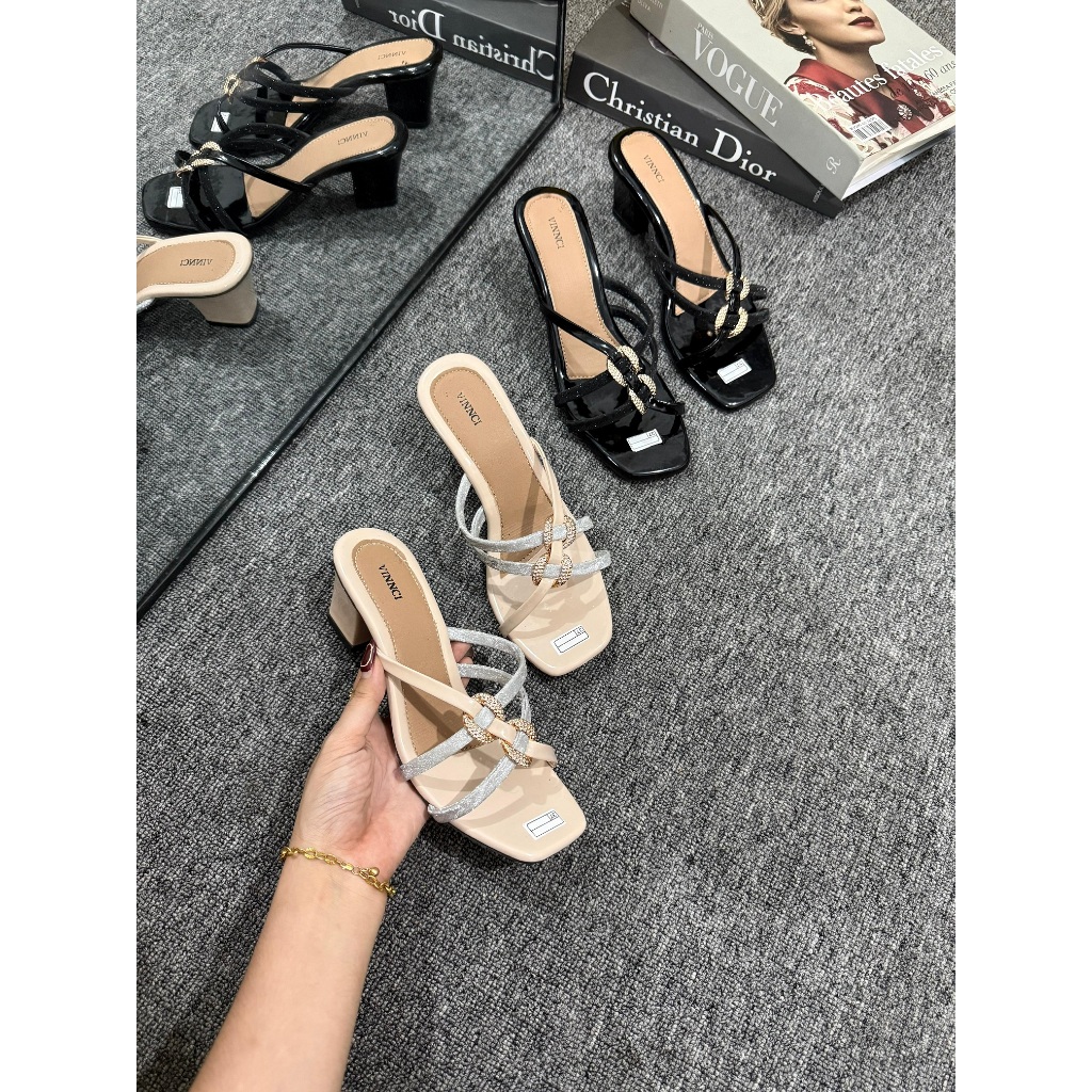 SANDAL WANITA SANDAL TEPLEK SANDAL PANSUS SANDAL HEELS SANDAL TALI SANDAL FLAT
