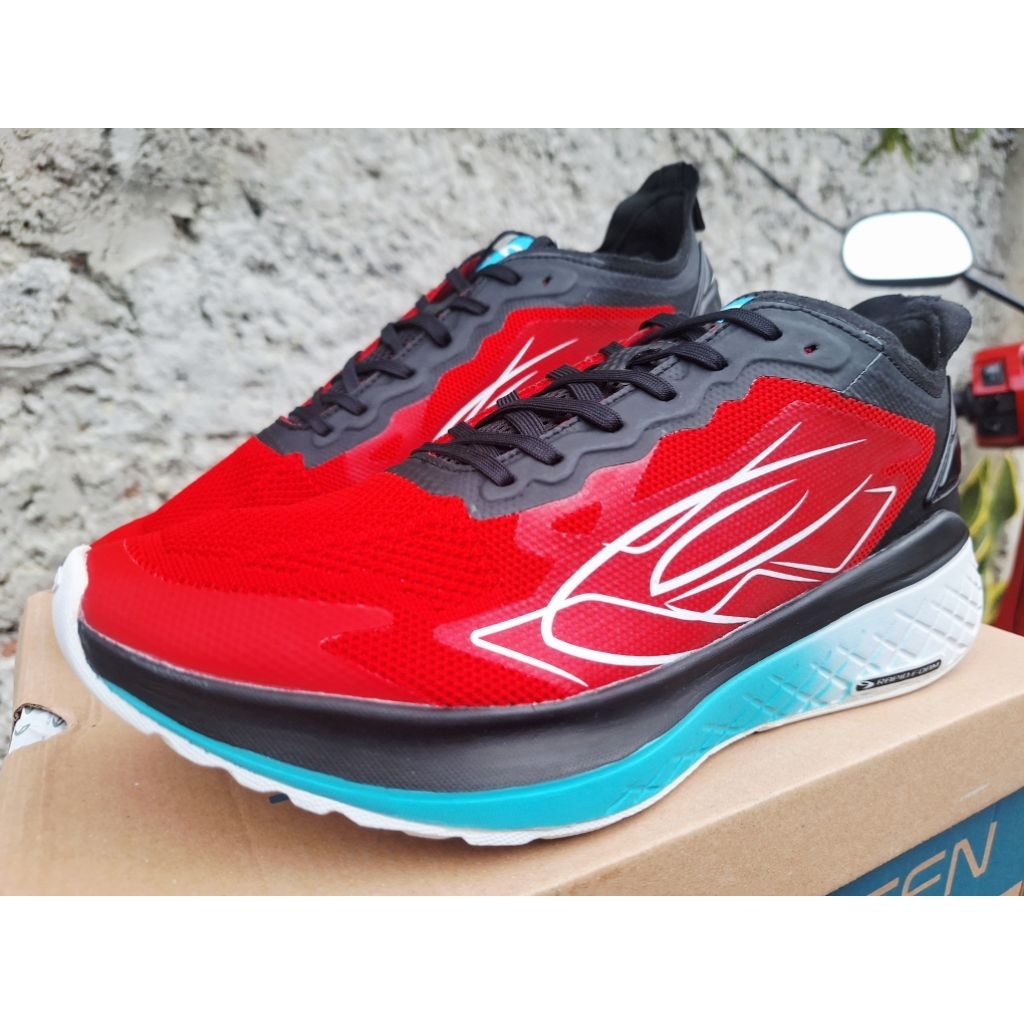 910 GEIST EKIDEN GLIDE size 42 (27,5 cm)