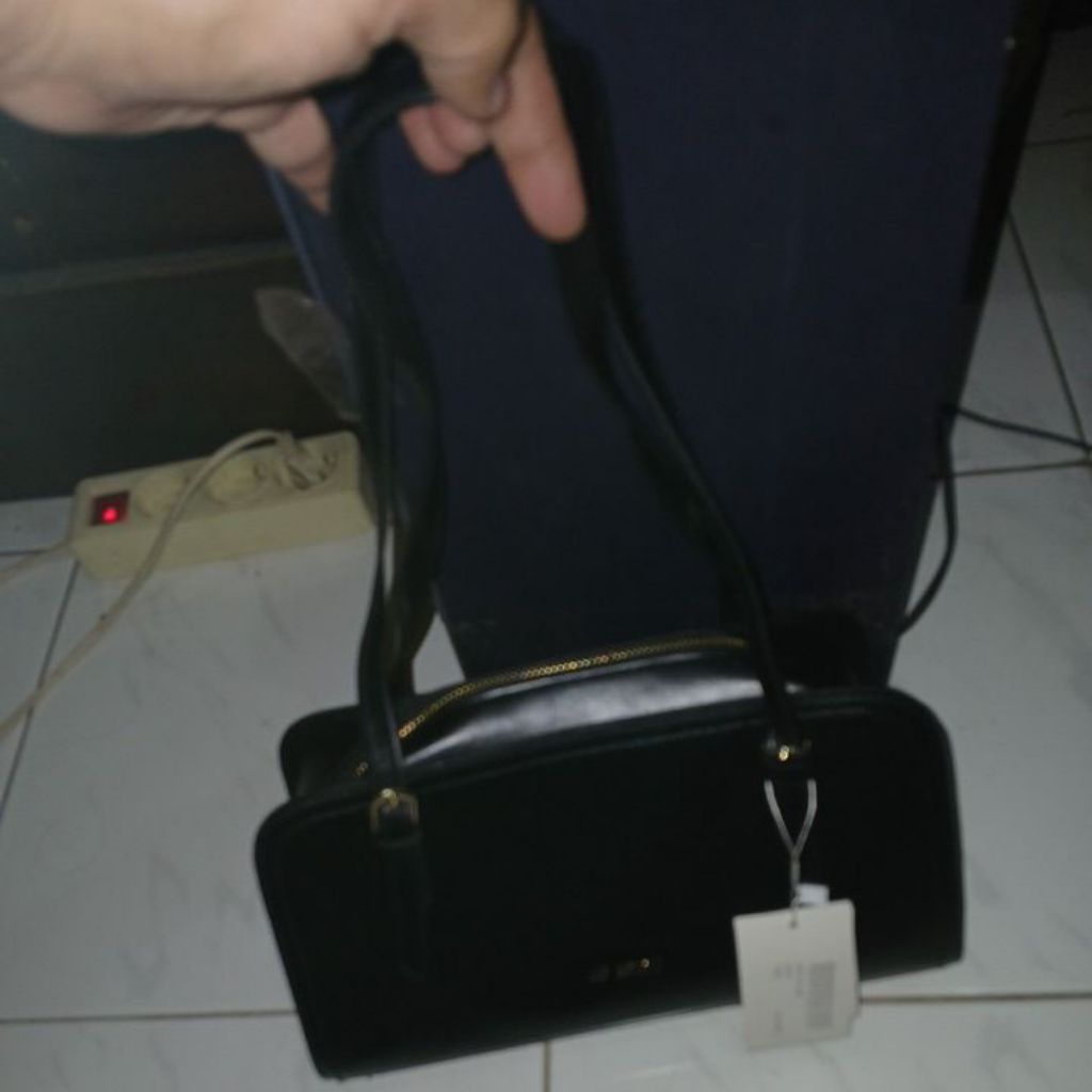 tas bahu hitam les catino