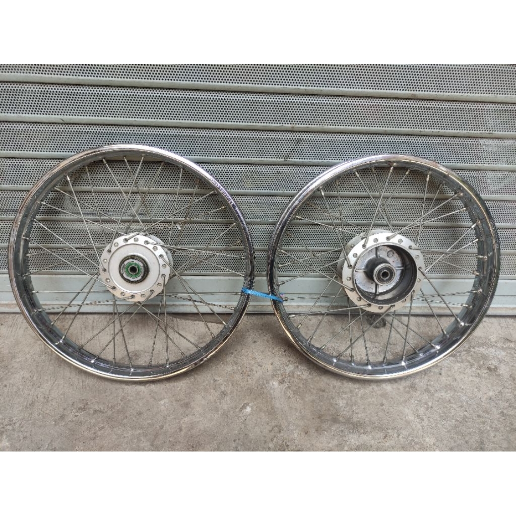 roda velg ruji set revo absolute / revo fit original bekas mulus seperti baru