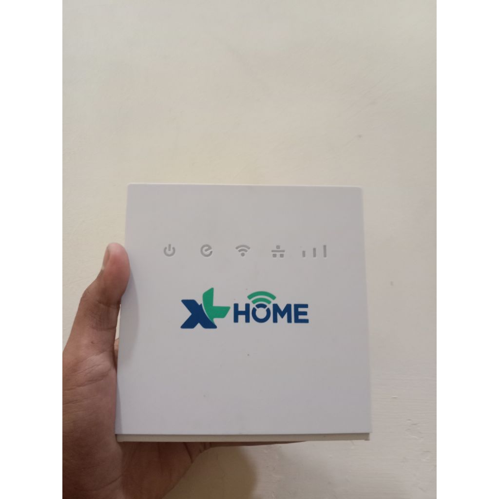 Modem Router Internet XL HOME MV008