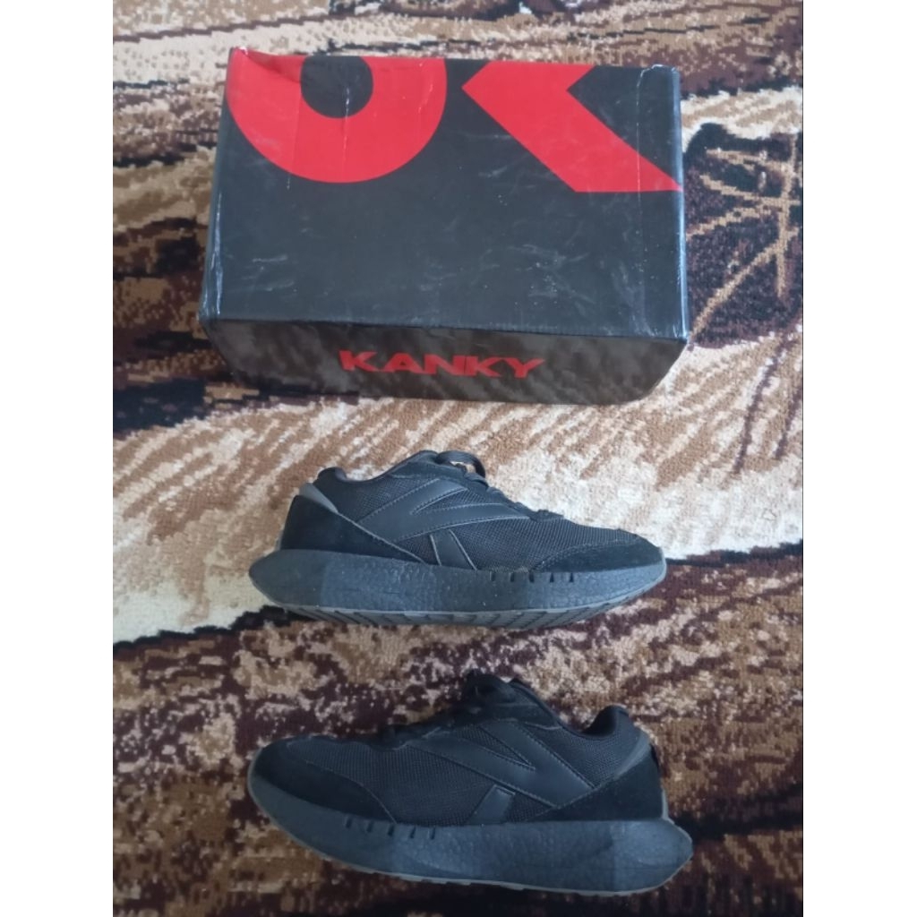 Sepatu Kanky Klasik full black