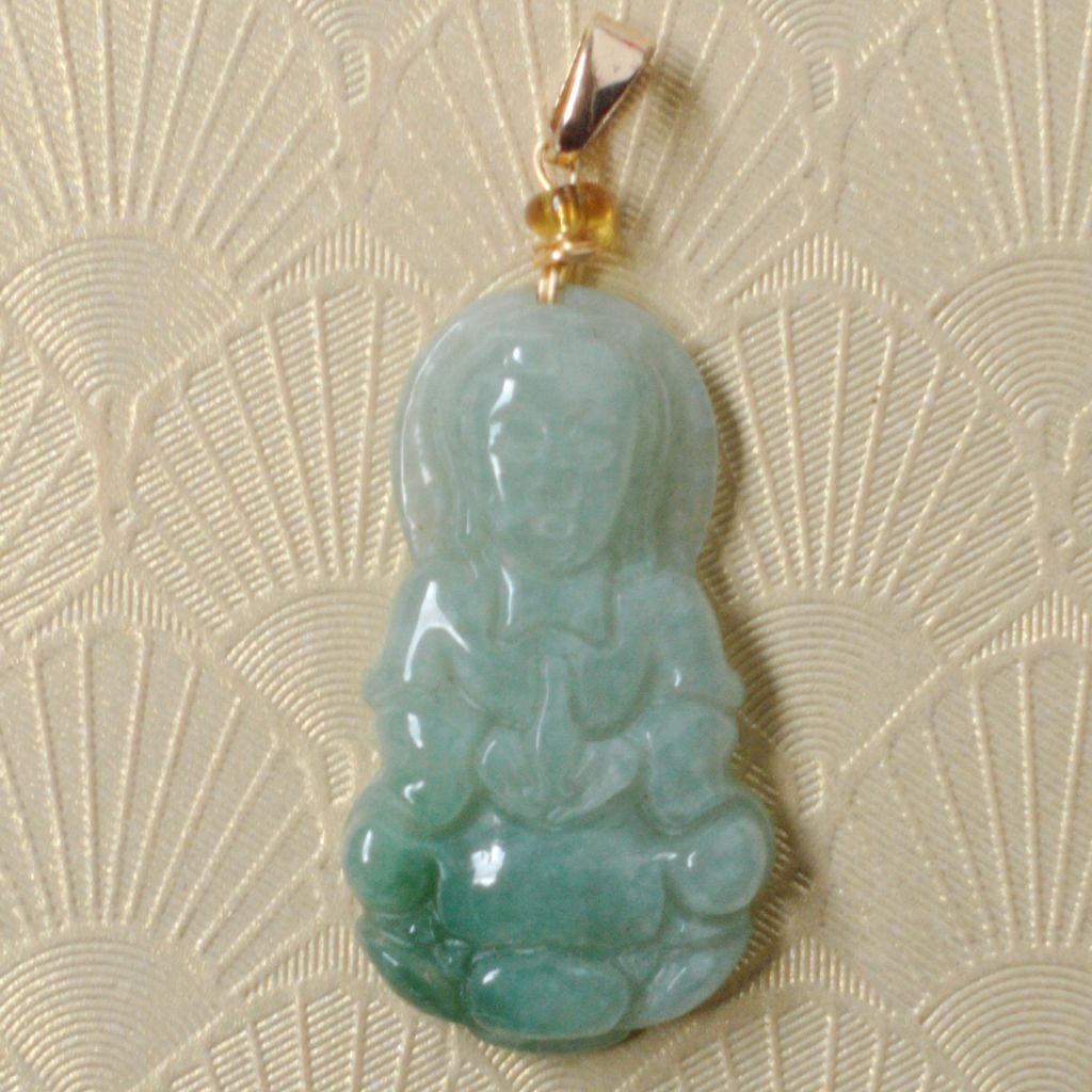 Giok Burma liontin Guan Yin