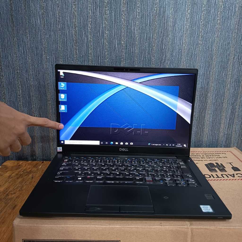 Laptop Dell Latitude 7290, #Touchscreen, Core i5-8250U, Gen 8th, Ram 8/256B, Black, BERGARANSI