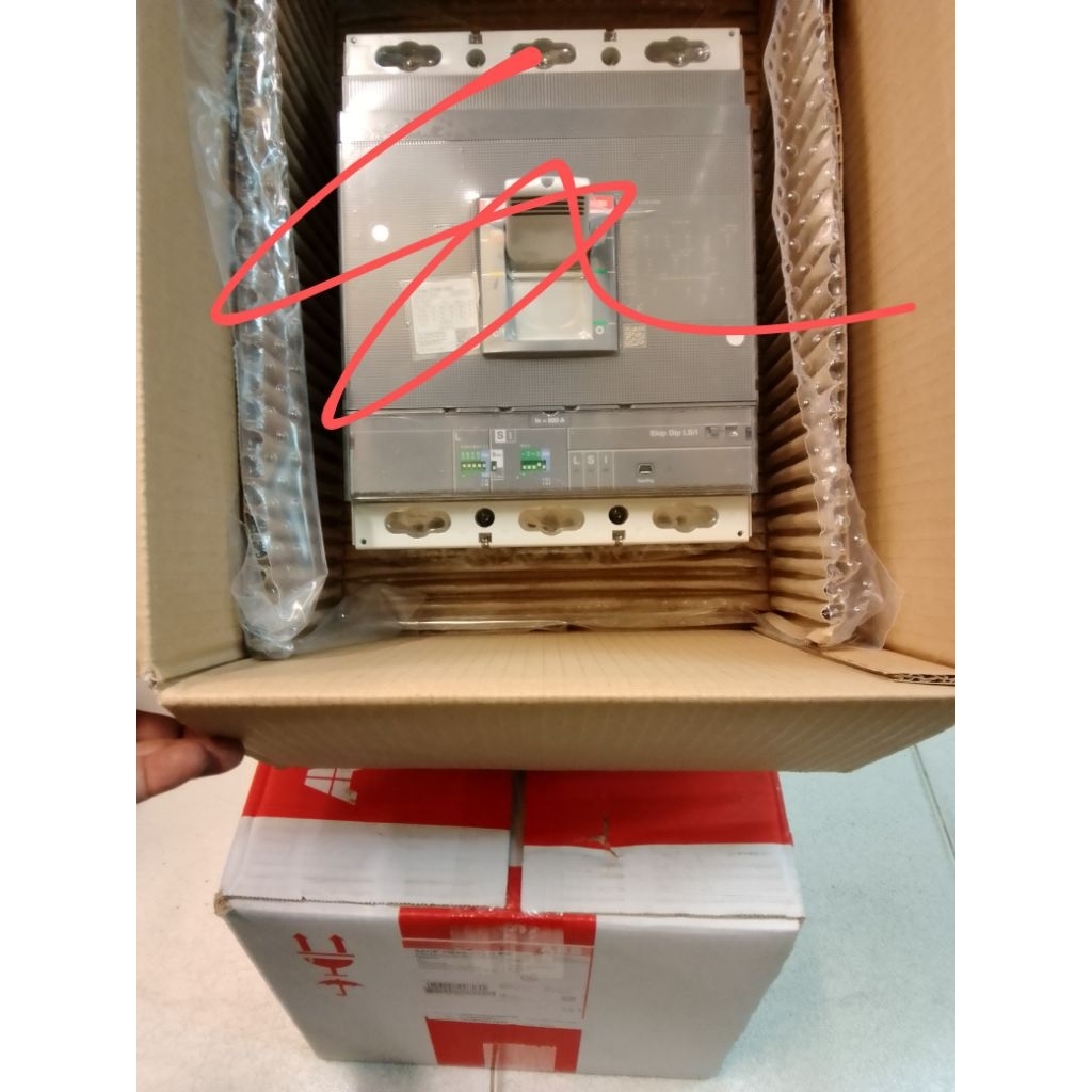 mccb/breaker ABB type 1SDA100719R1 XT6N 800 Ekip Dip LS/I In=800 3p F F (800a 3poel)