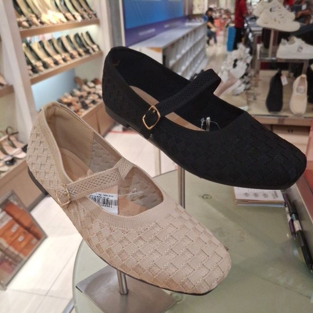 sepatu flat lawrensia