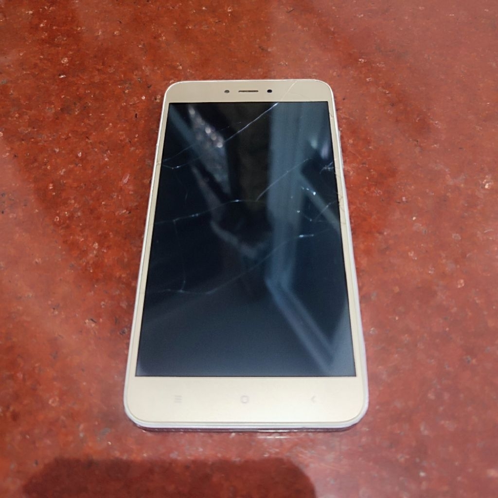 Xiaomi Redmi Note 5A matot /mati Casing keadaan bagus mulus
