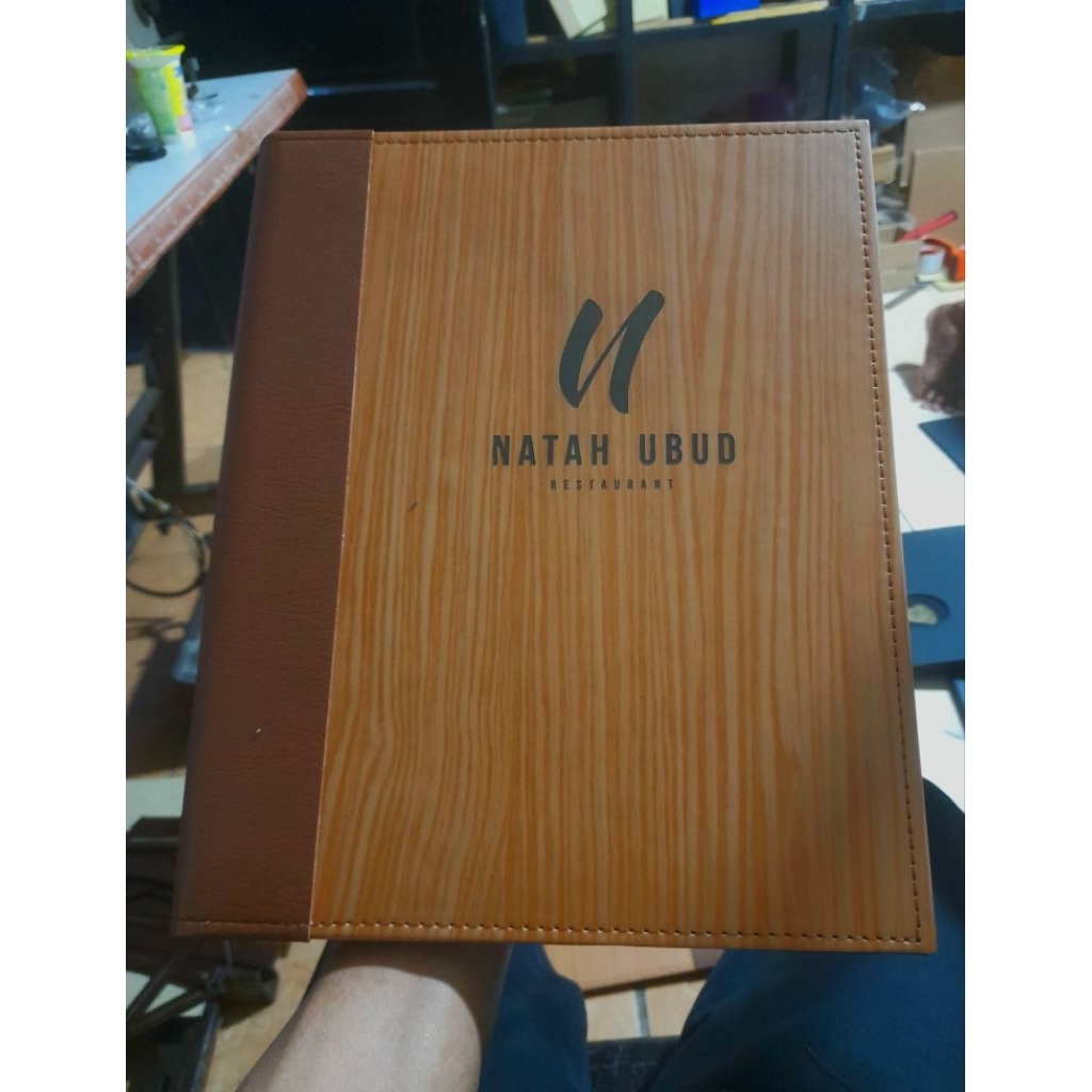 Cover buku menu bahan hpl ukuran a4 logo custom