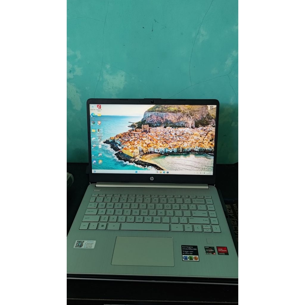 Laptop HP 14s FQ2002AU 16/512
