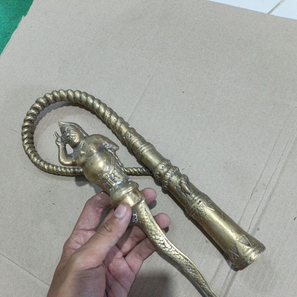 Cemeti motif kuningan bersarung 40cm