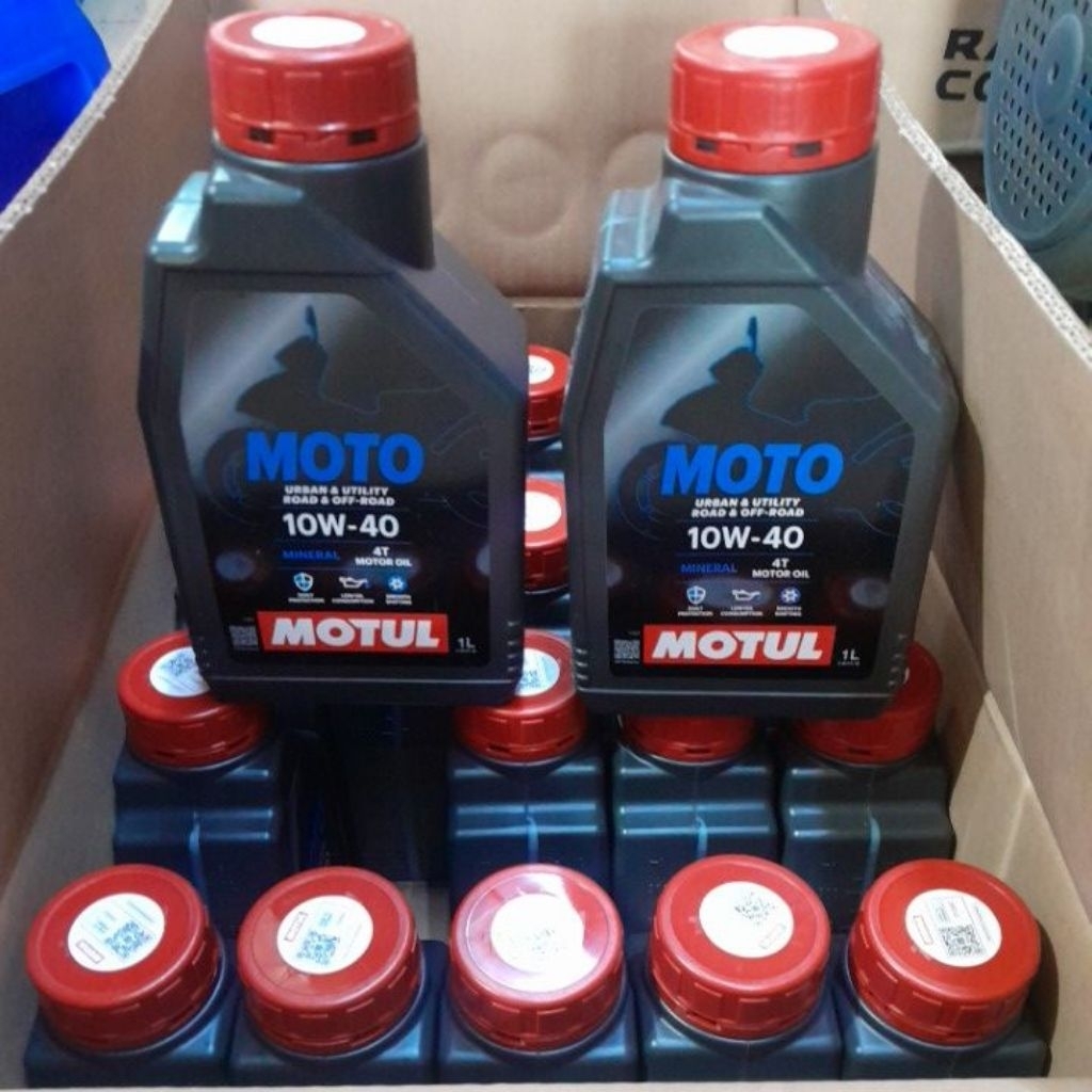 oli mesin 4tak motul moto  10 40 W  1ltr 4tak 100% asli  terjamin