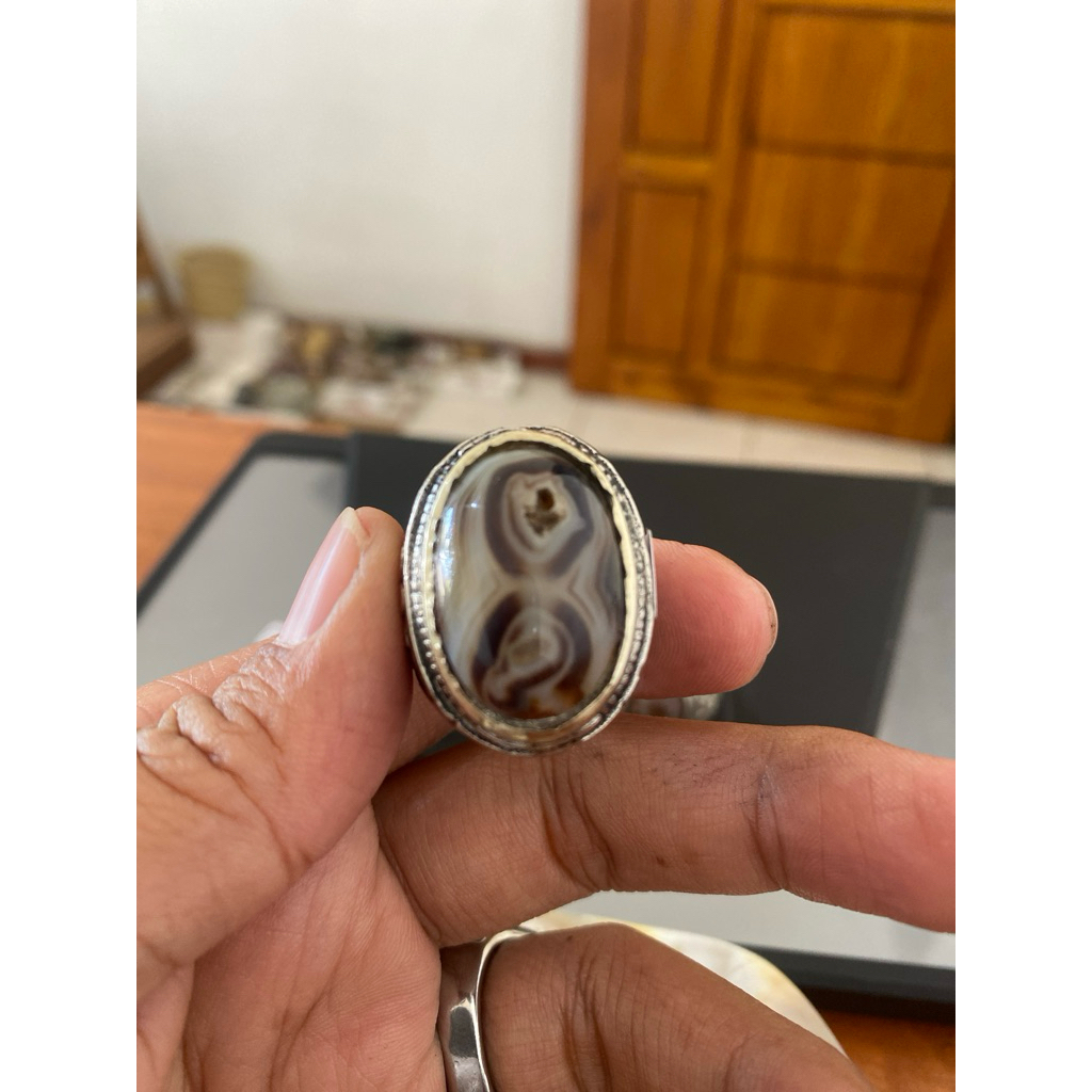 Batu karnung angka 8