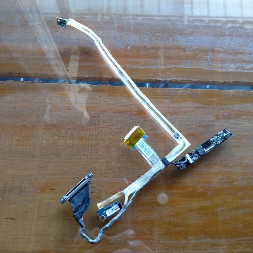 fleksibel layar dell latitude e4310