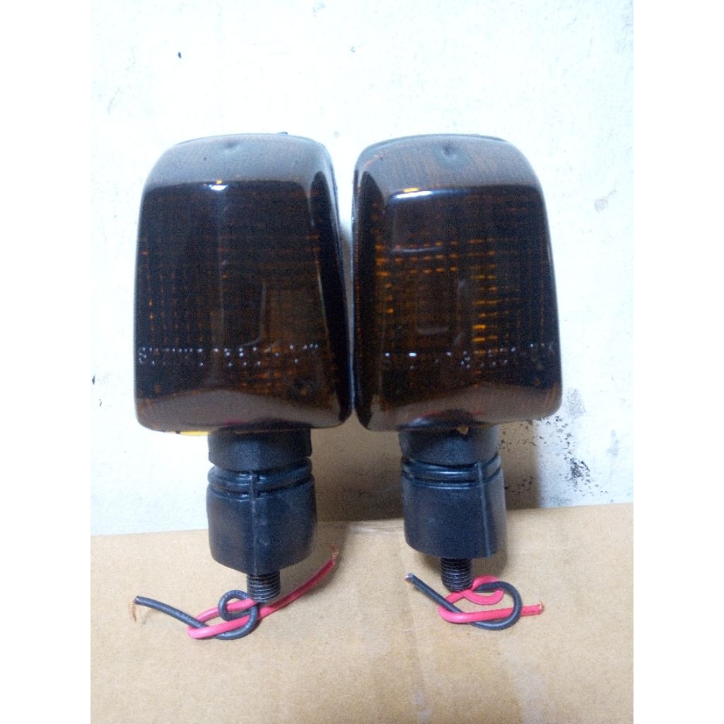 SEN LAMPU SEN SUZUKI SPRINTER A100 5 A 100 ECONOS RGR MODEL STANDAR SEPASANG