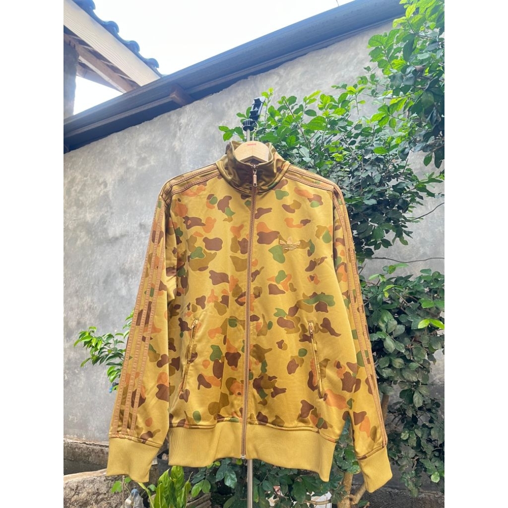 Tracktop adidas firebird camo