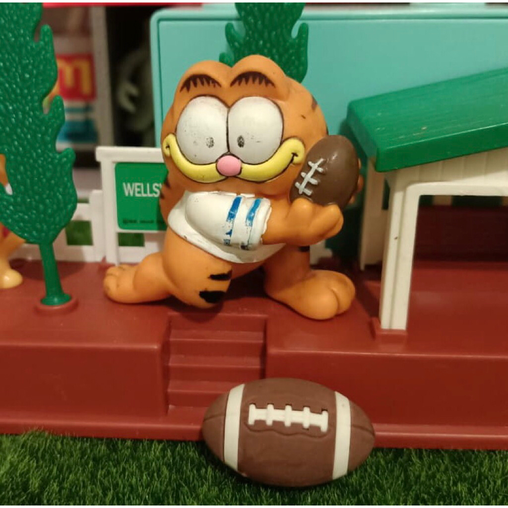 Garfield Figure