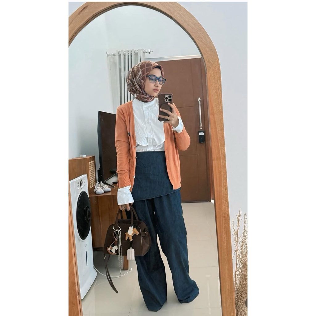 IKYK - Pants Size L