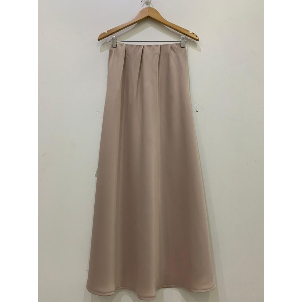 Rok model A bawahan wanita