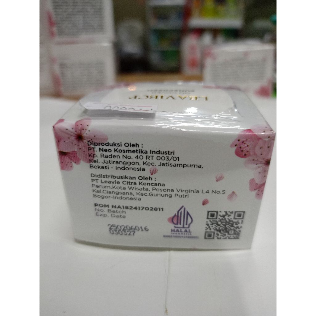 Leavie QQ Cover Sunscreen Tabir Surya Sudah POM