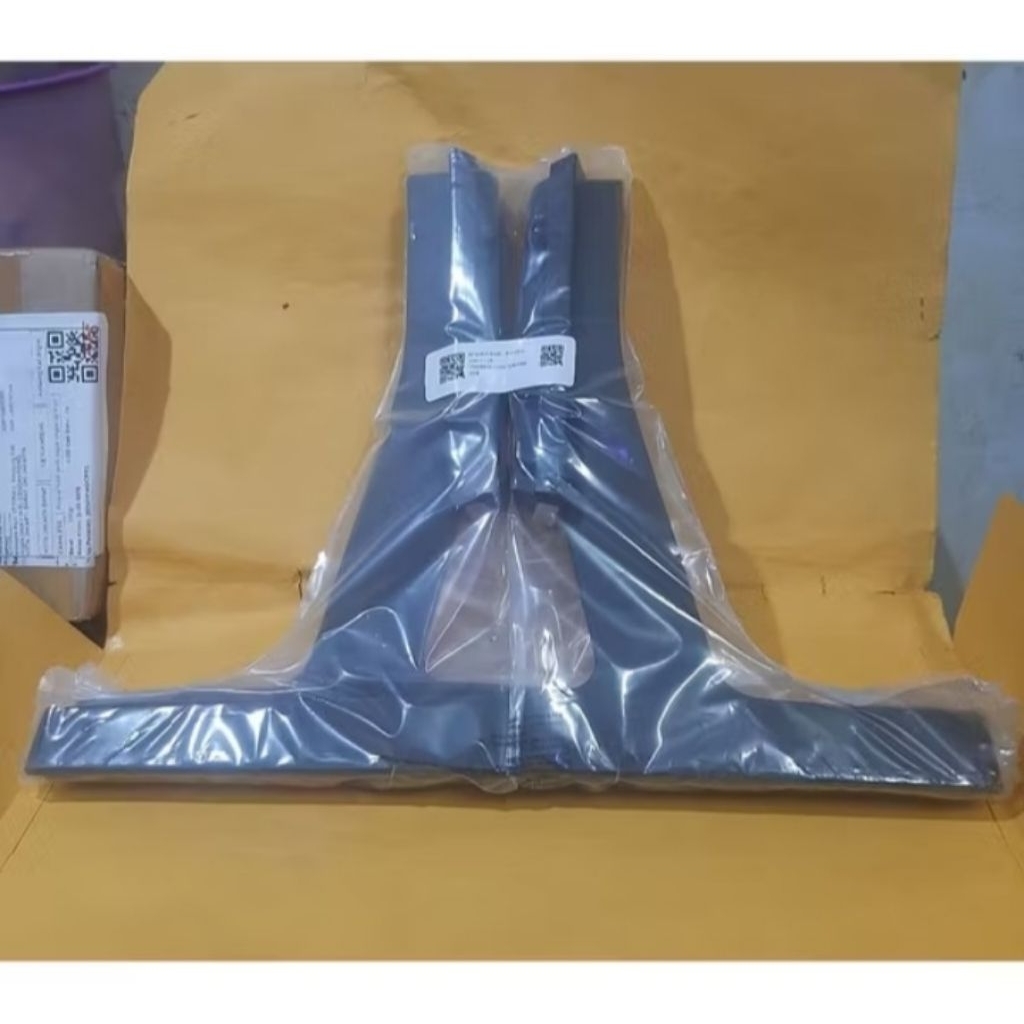 Kaki TV / Stand TV merk Samsung 75Inch DU7000 CrystalUHD