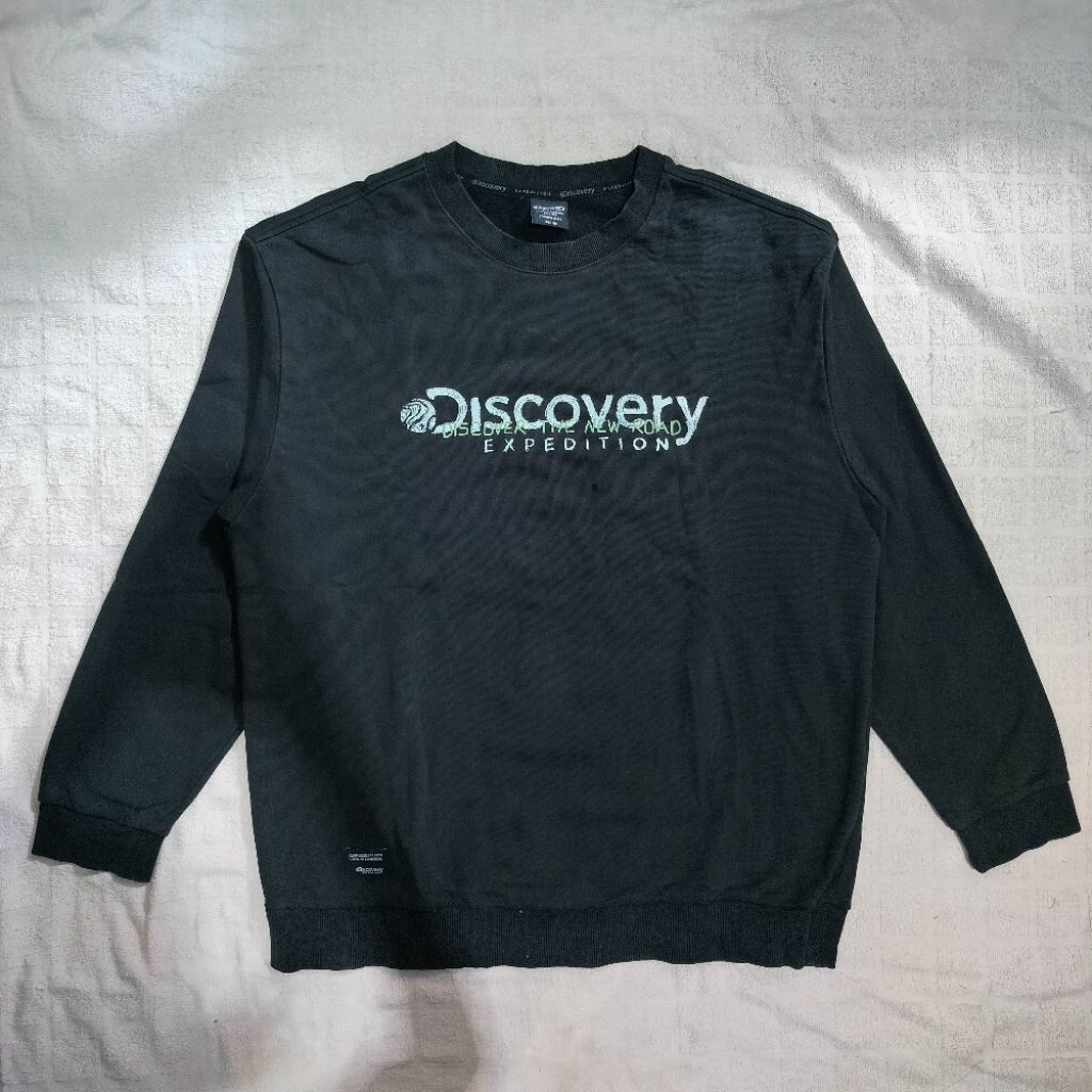 Crewneck Discovery Hitam (XL / ld 124)