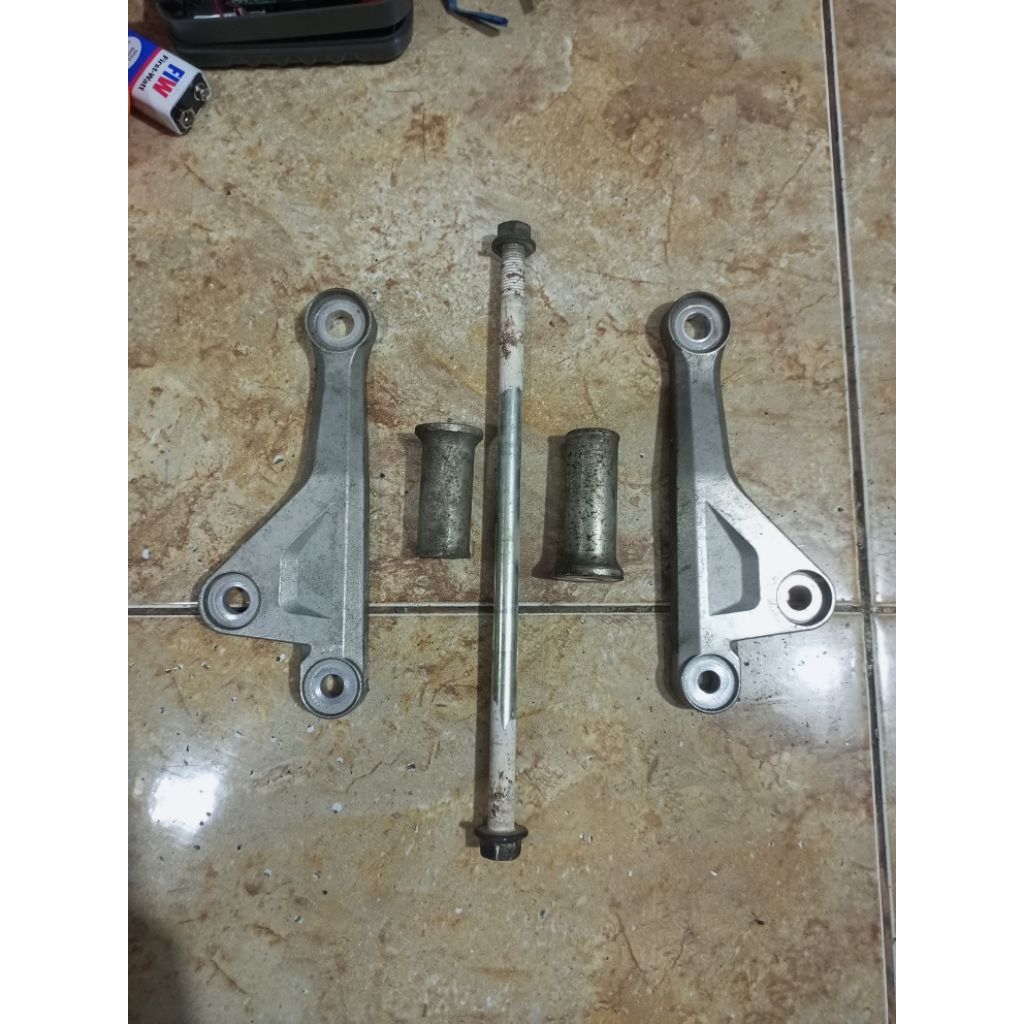 Dudukan mesin cbr150r facelift baut mesin cbr150r facelift cbr led cb led pangkon mesin cbr150r