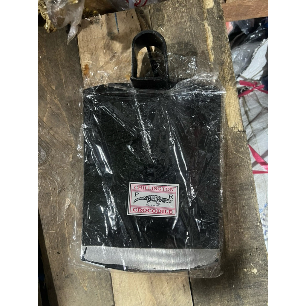 cangkul tanah/rumput cap buaya besar dan kecil