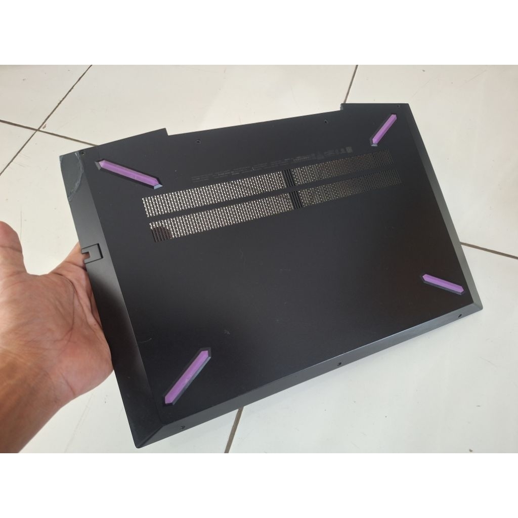Casing bawah laptop Hp pavilion gaming 15-cx0200TX copotan