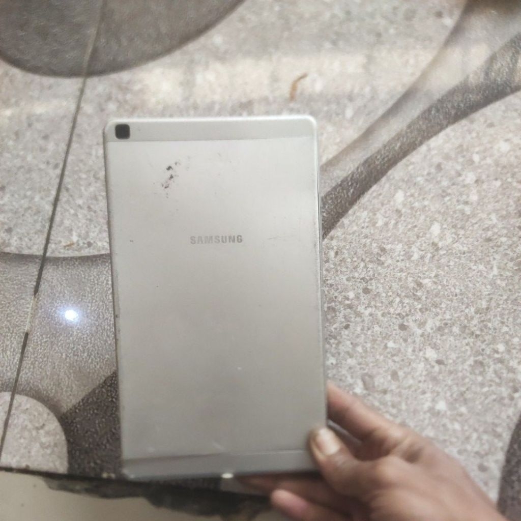 ipad Samsung T295 ram 2/32 minus lcd pecah