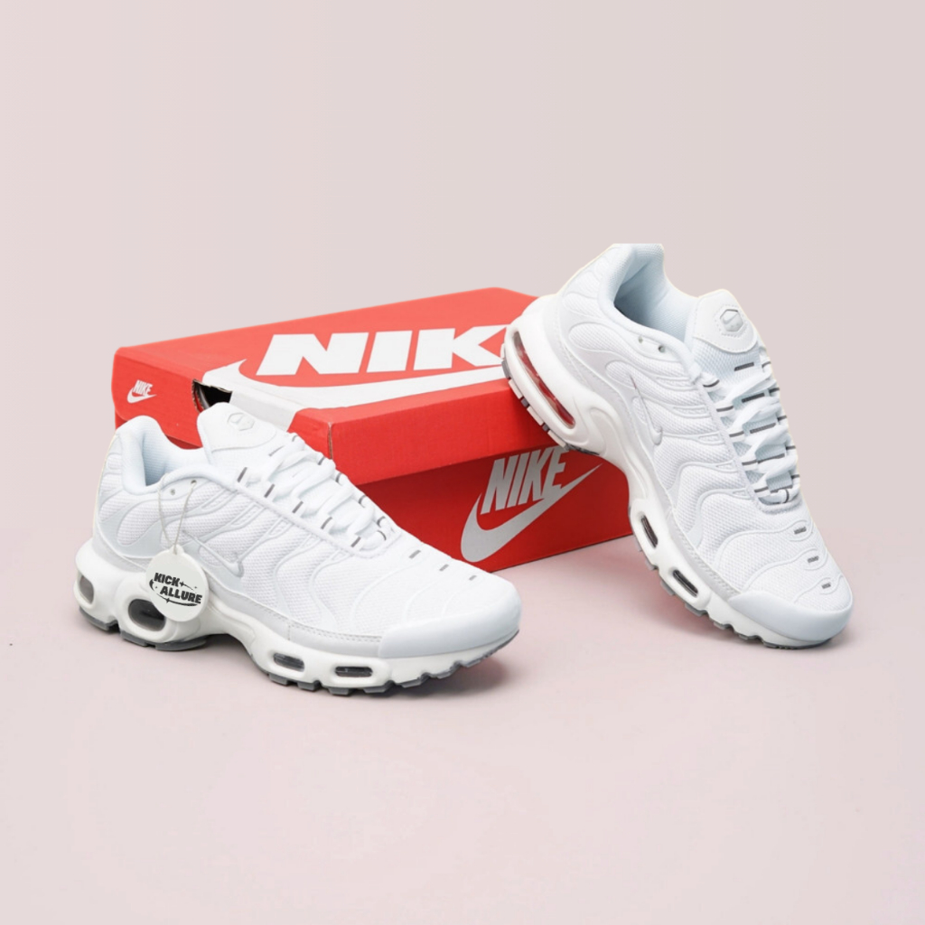 Nike Air Max Plus TN Triple White