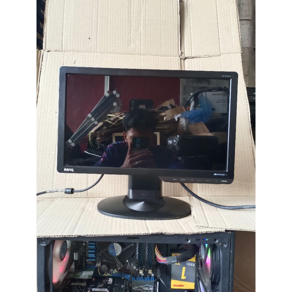 MONITOR BenQ 16 INCH LED LIKE NEW MURAH