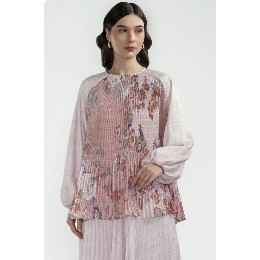 festive finesse pleated blouse