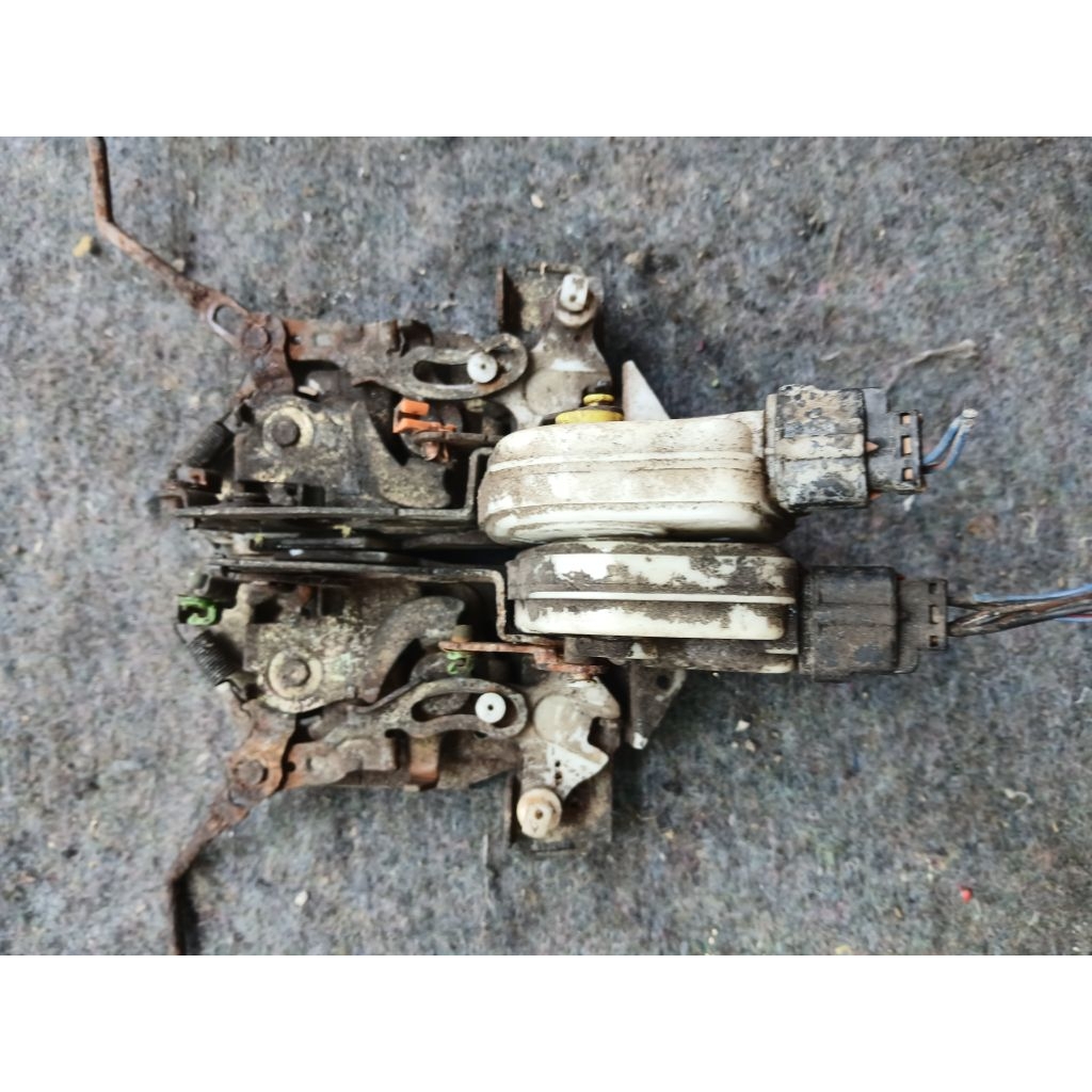 doorlock Mitsubishi Lancer CK4