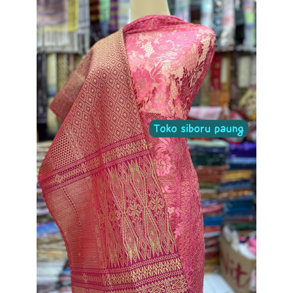 SONGKET TARUTUNG MOTIF TUMTUMAN BENANG EXTRA BEMBERG DAN KEBAYA SAINT MALONE