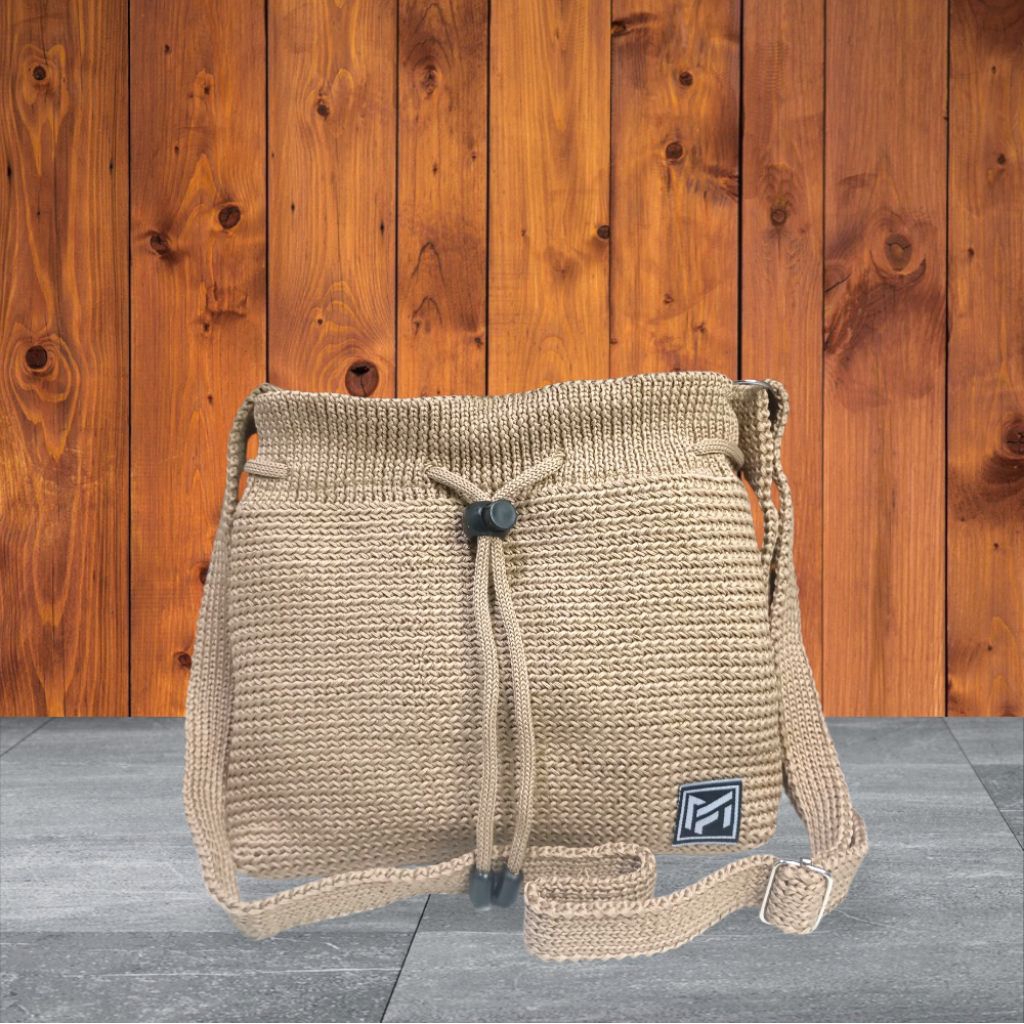 Tas Wanita Rajut Serut Lebar muat Hp dompet