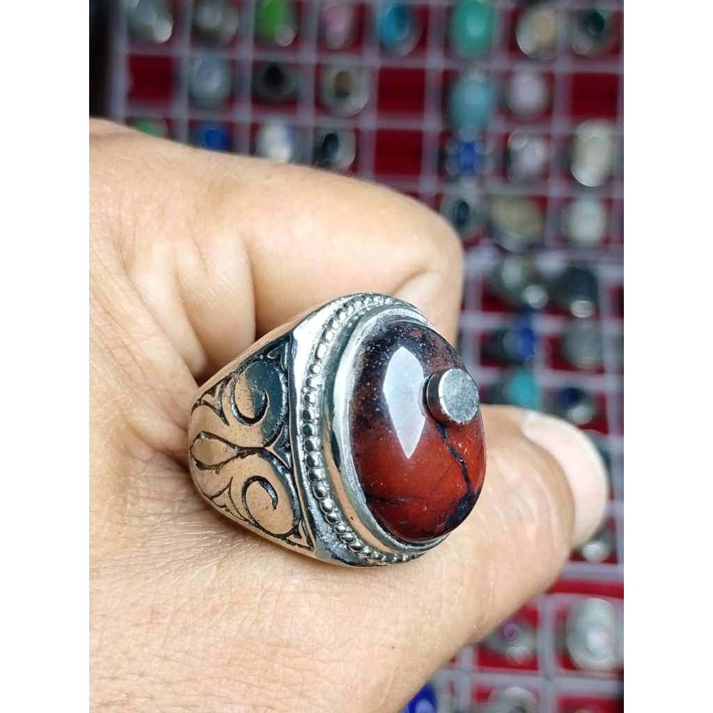 Batu cincin Badar besi merah cabe kebumen nempel magnet