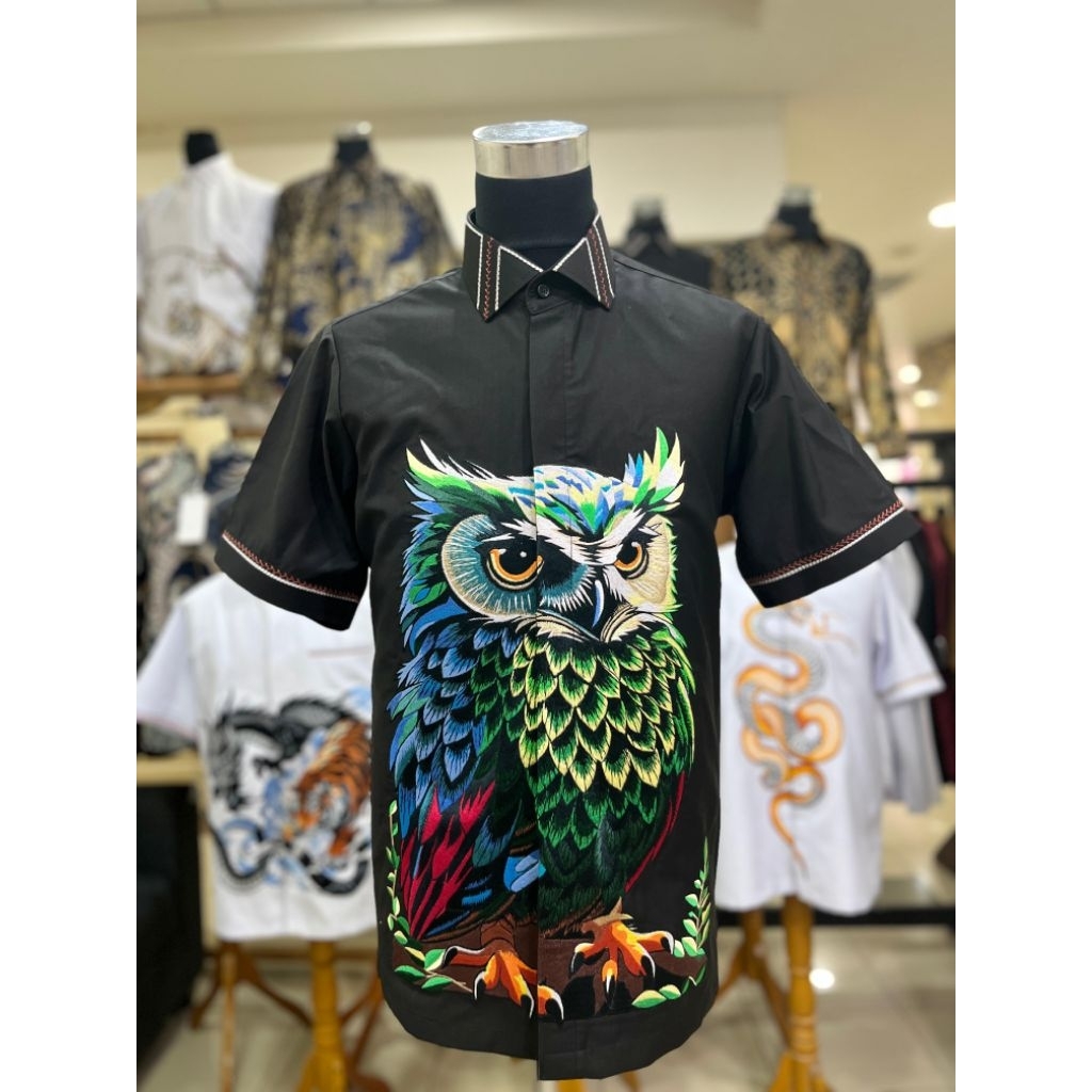 KEMEJA SEMI WOOL LENGAN PENDEK MOTIF BURUNG HANTU