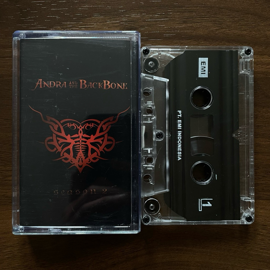 Kaset pita - Andra and The Backbone - Season 2