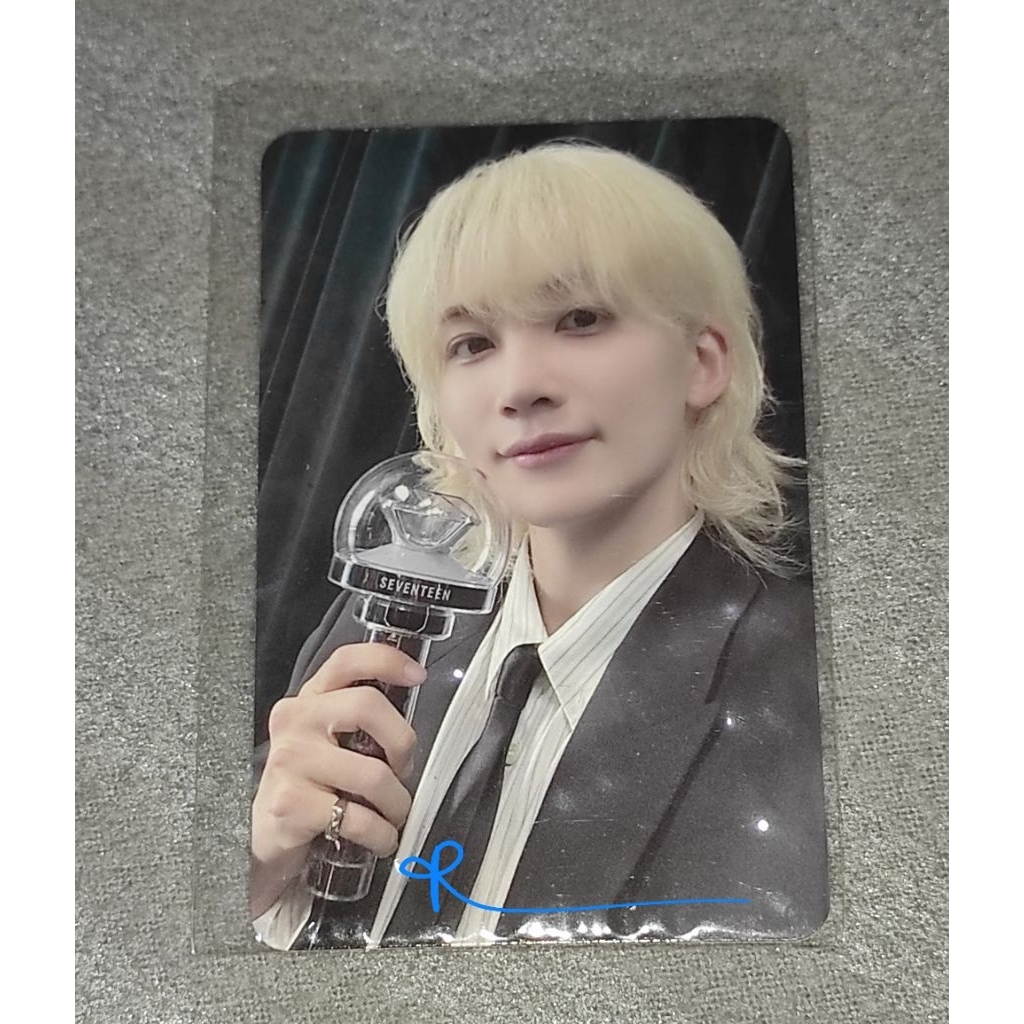 Jeonghan caratzone right here