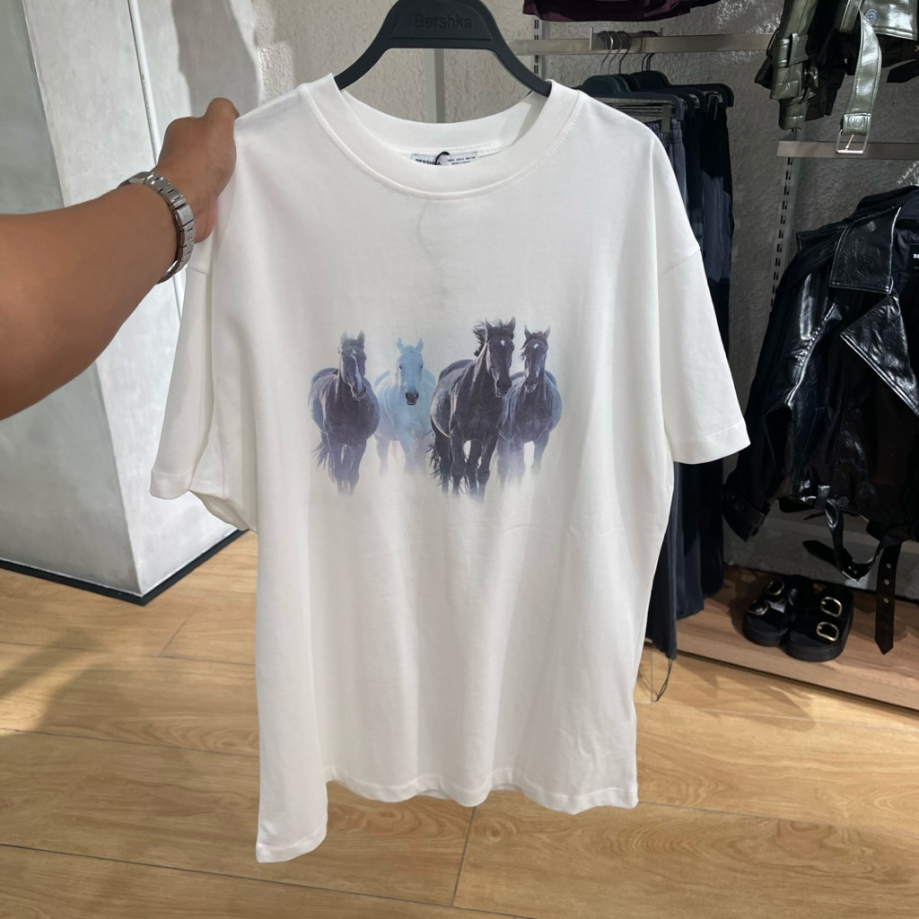 Kaus T-shirt Oversize BERSHKA Women jastip (jasa titip)