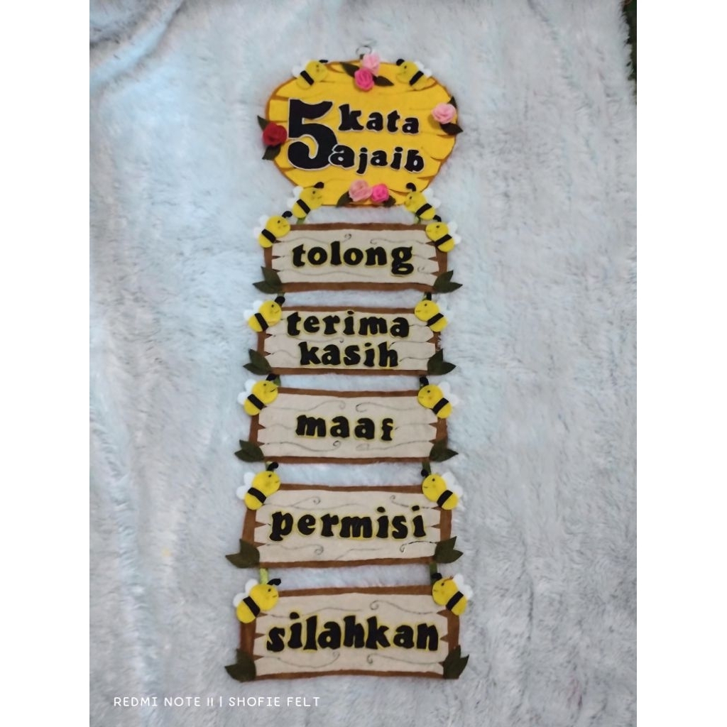 hiasan dinding kelas 5kata ajaib