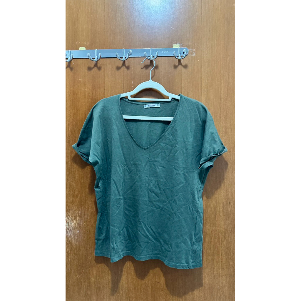 Preloved Kaos Pull & Bear