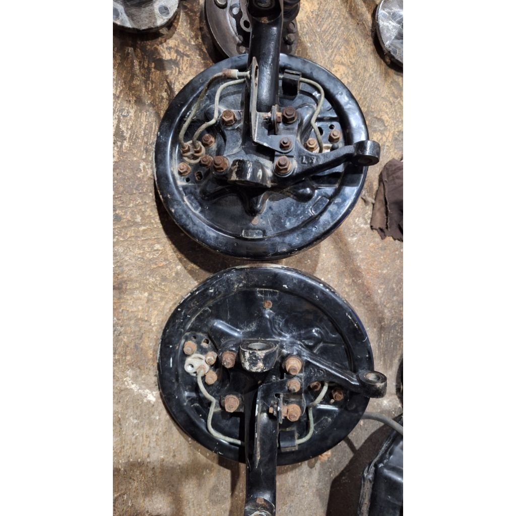 trombol depan mitubishi l300 bensin original part asli